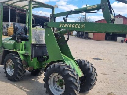 Striegel 300DY Hoflader Hoftrac Kompaktlader Minilader