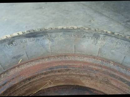 Bild 4:Reifen 10.00x20 mit 8-Loch Felge