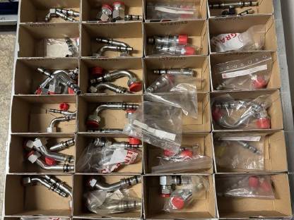 Preis auf Anfrage - großes Hydraulik- und Pneumatikkonvolut