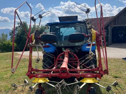 Bild 2:Pöttinger HIT 54N