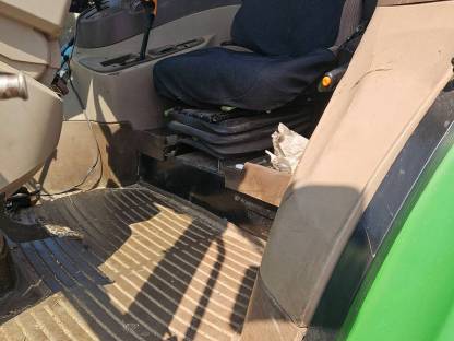 Bild 9:John Deere 5820