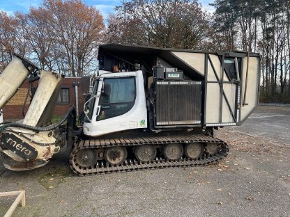 PistenBully 100 – Mähen und Aufnehmen in einem Arbeitsgang