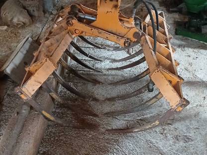 Bild 5:Heckbagger Mistbagger Heulader