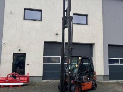 Bild 7:Stapler Nissan 32