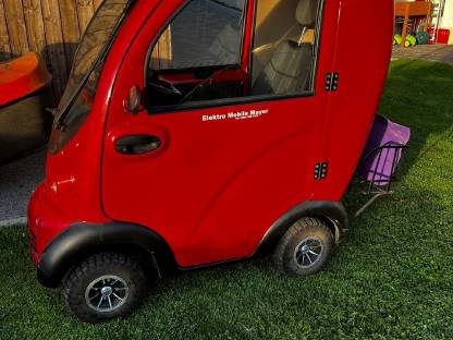Bild 3:Elektrofahrzeug Seniorenmobil