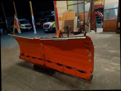 Bild 3:Samazs AlpS 300 Vario-Schneepflug