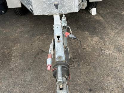 Alpaka-Pferdetransporter