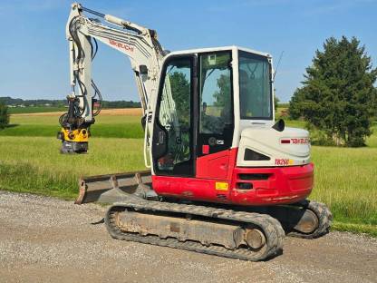 Bild 9:Takeuchi TB260 mit Rototilt
