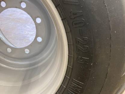 Bild 5:Komplettrad, Reifen 710/40-22,5