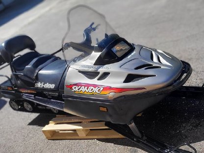 Skidoo Skandic Rotax 500 Motorschlitten 496 ccm 2-Takt 2.429 km