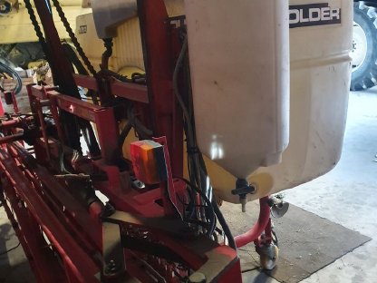 Bild 4:Feldspritze Holder IS 800, 15 m, vollhydr.