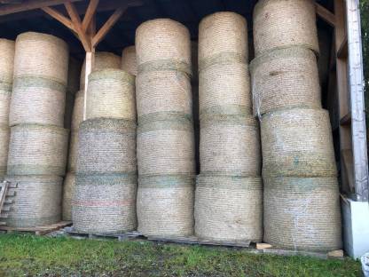 Bild 2:Heurundballen