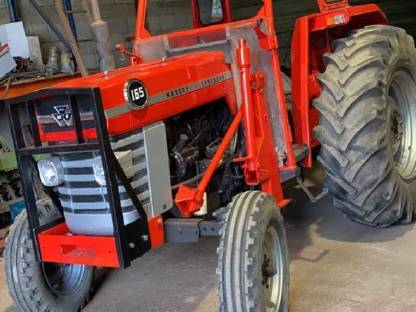 Massey Ferguson 165 mit Frontlader