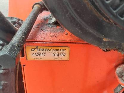 Bild 6:Schneefräse Ariens ST724