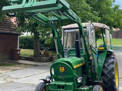 Bild 4:John Deere 1020 S mit Frontlader