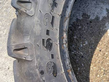 Bild 2:Traktorreifen