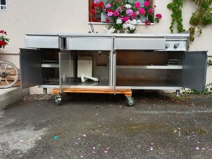 Bild 5:Nirosta Küche