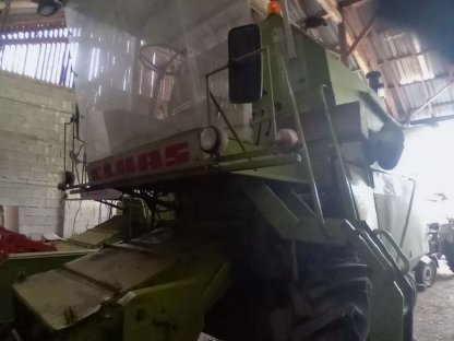Bild 4:Zwei Claas Mähdrescher Mercator 60