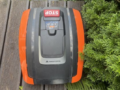 Bild 2:Mähroboter mit Restgarantie