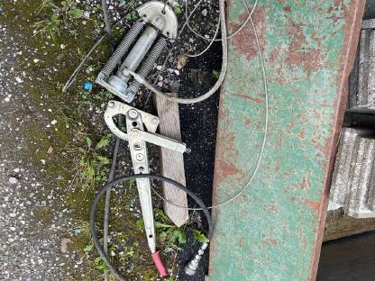 Bild 4:Achse, Vakuumpumpe usw. auch einzeln abzugeben