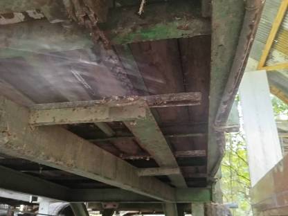 Bild 4:Anhänger mit hydr. angetriebenem Kratzboden