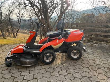 Husqvarna Rider R320 XAWD