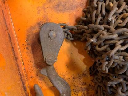 Bild 7:Epple Silofräsen Stirnrad-Kettenzug 500 kg