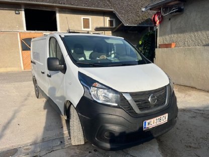 Nissan NV 300