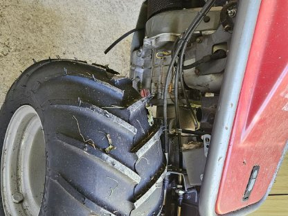 Bild 5:Mähmaschine Aebi AM 20