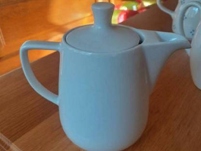 Bild 3:Kännchen und Tassen