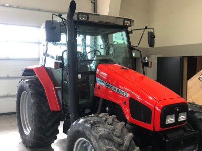 Bild 2:Massey Ferguson 6245