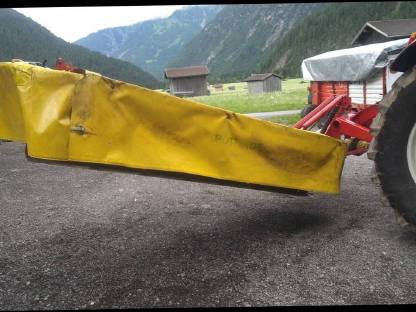 Bild 3:Pöttinger Novadisc 305 Heckmähwerk