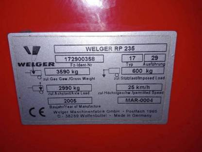 Bild 7:Welger Rundballenpresse RP 235