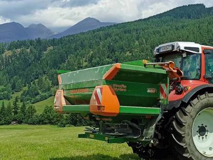 Bild 4:Amazone ZAM 2501 Hydro Profis Wiegestreuer