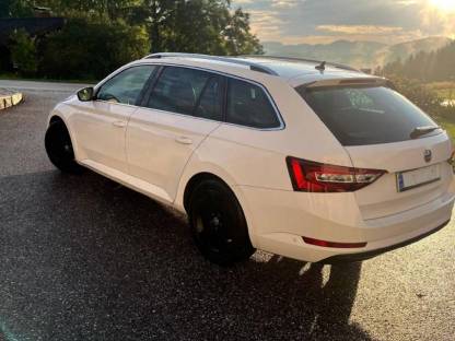 Bild 9:Skoda Superb Combi Style TDI DSG Panorama Kombi/Family Van