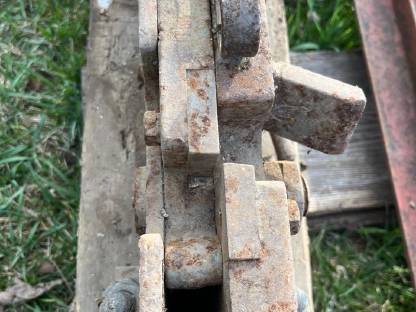 Bild 4:Betoneisen, Bewehrungseisen-Schere