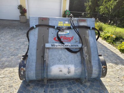 Bild 5:Fliegl Einfütterschaufel