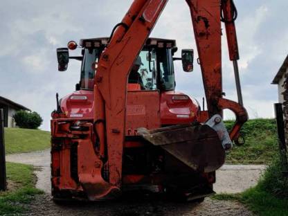 Bild 4:Heckbagger Schaeff