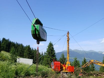 Bild 4:Universelle Forstseilbahn Koller K 307 H + Elektro-Seilwagen