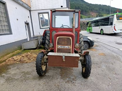 Bild 2:Traktor Ursus C360