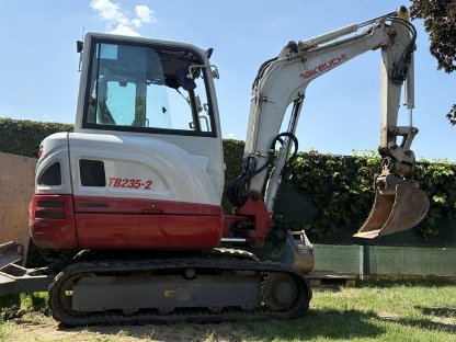 Takeuchi 235-2