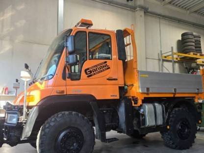 Unimog U400 Mercedes-Benz