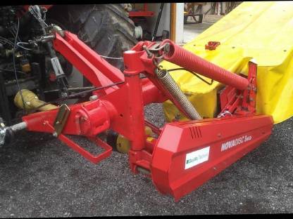 Bild 4:Pöttinger Novadisc 305 Heckmähwerk