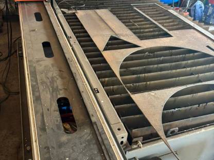 Bild 2:CNC Plasmaschneidtisch