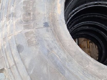 Bild 3:LKW-Unimog Geländereifen Michelin X 395/85R20 168K/164L M+S