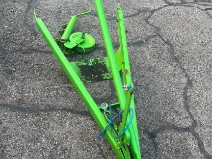 Bild 2:Deichsel mit Bremseinrichtung u. Stützrad