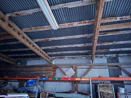 Bild 7:Carport/Halle