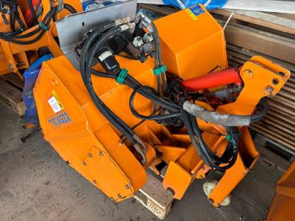 Bild 2:Springer Splitstreuer TSS400 Tellerstreuer