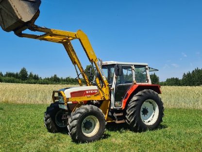 Traktor Steyr 970 Allrad mit Frontlader