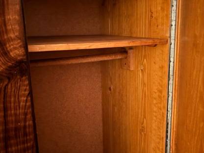 Bild 3:Verkaufe alte und wunderschöne Kleiderschränke